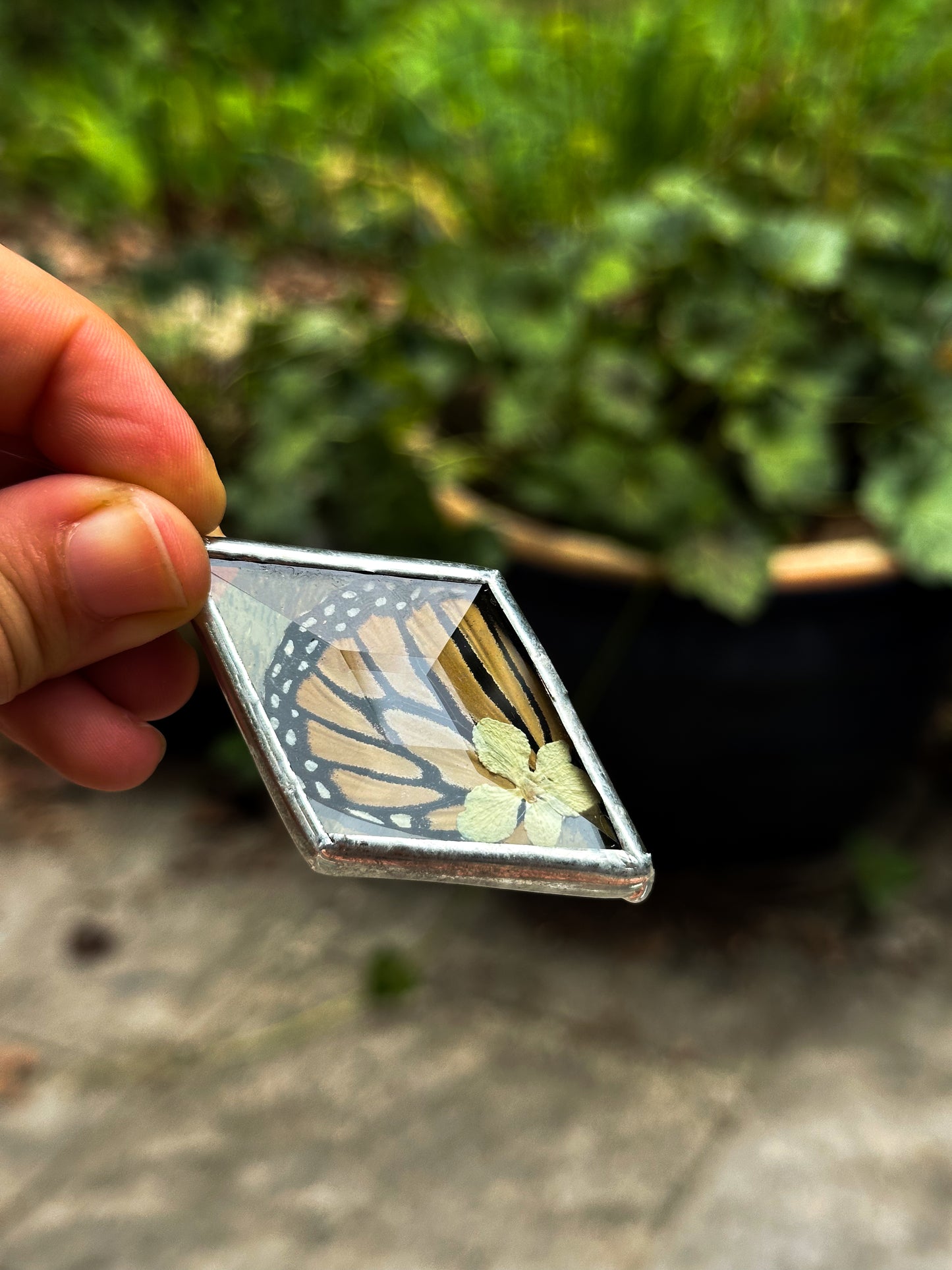 Monarch and hydrangea ornament