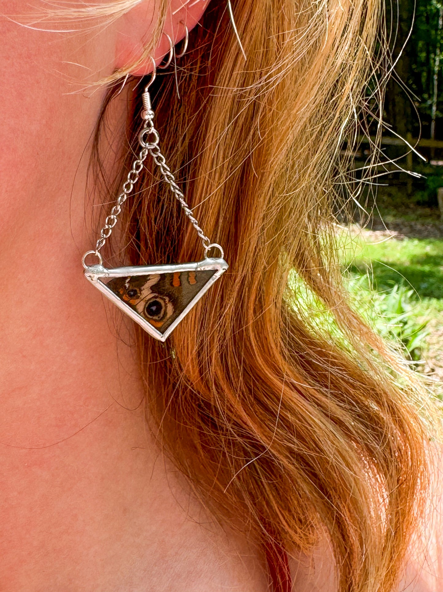Common buckeye earrings (triangle with chain)